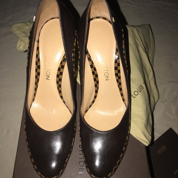 Authentic Louis Vuitton Domier Print Heels - Picture 2 of 7